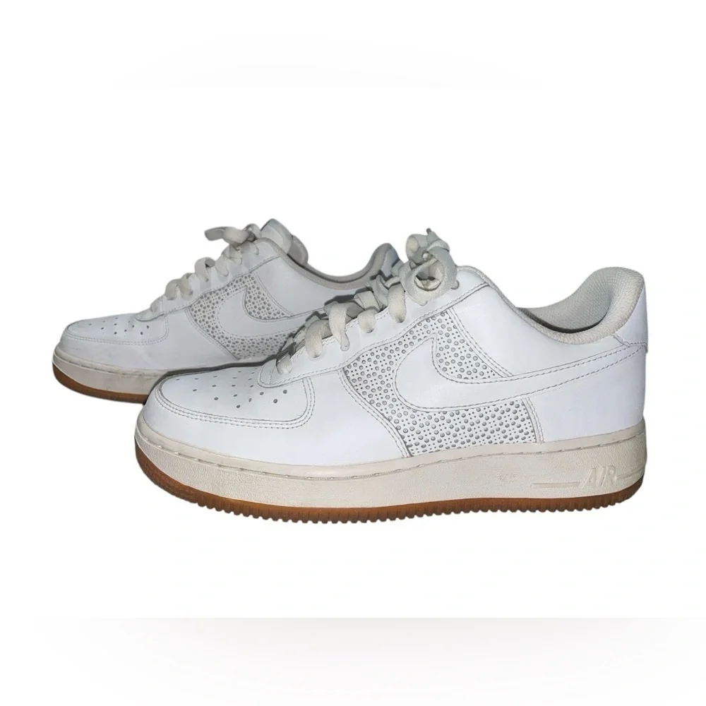 Nike Air Force 1 Low Perforated Sidepanels White Gum